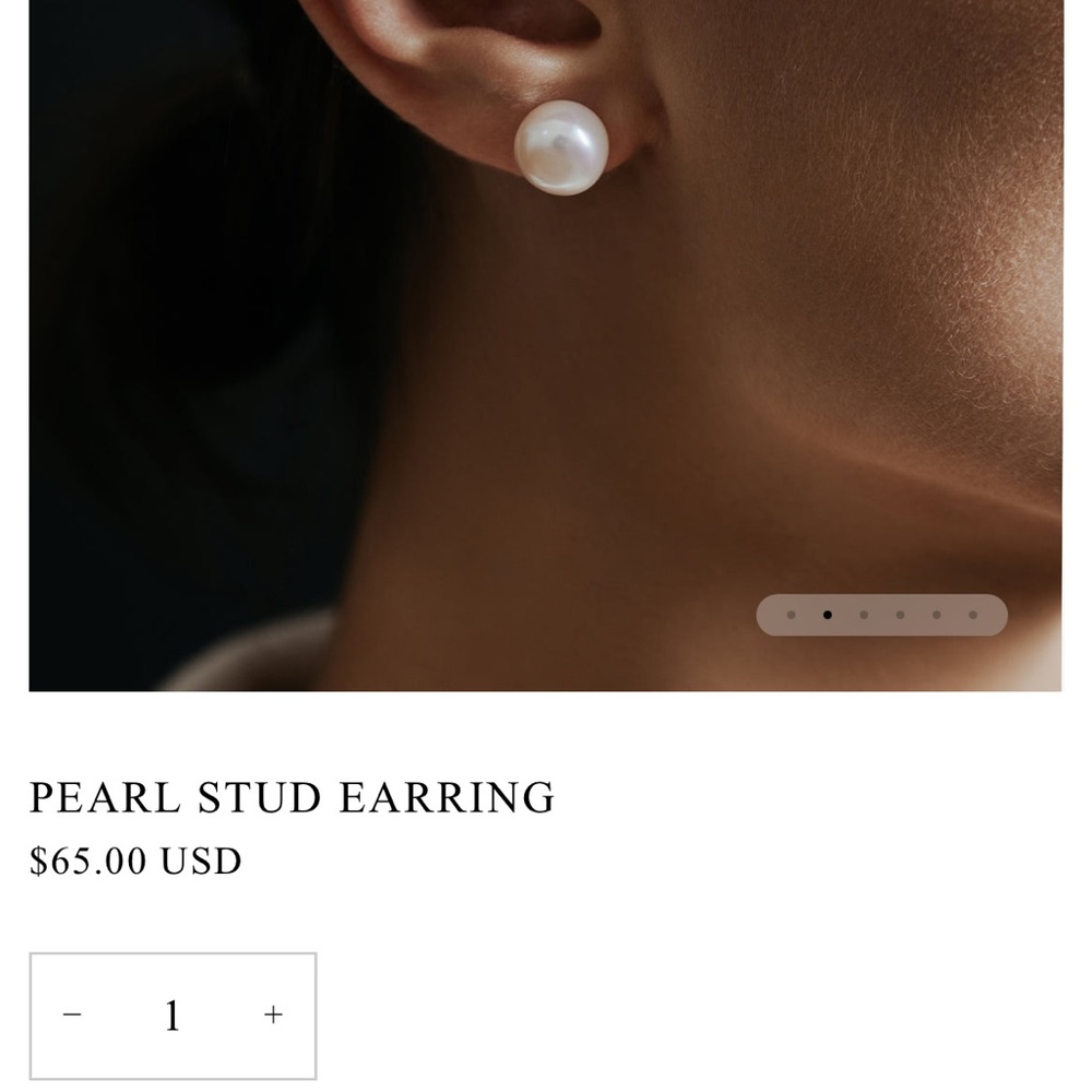 Shashi PEARL STUD EARRING